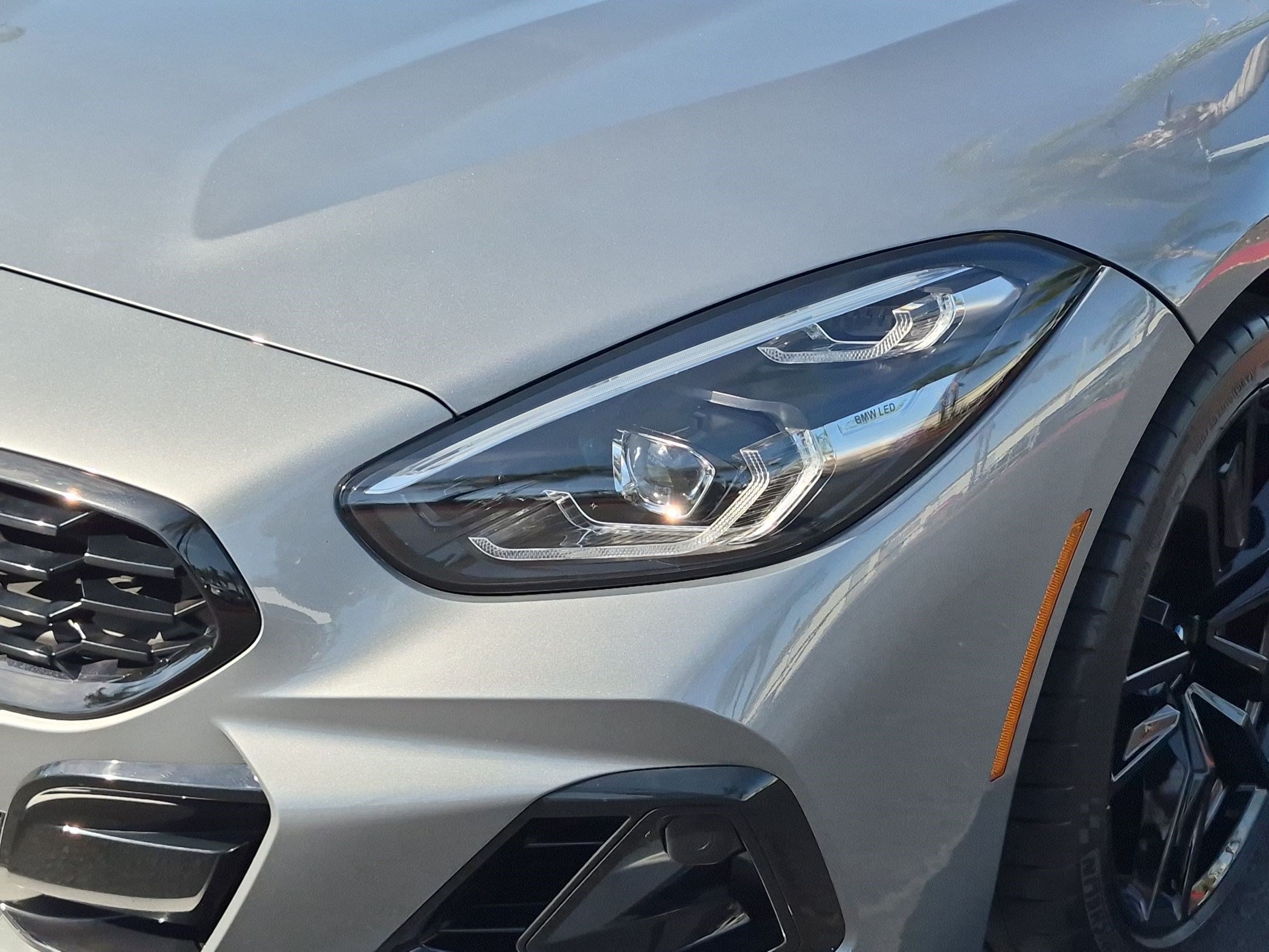 Used 2025 BMW Z4 M40i w/ Edition RWD image 6