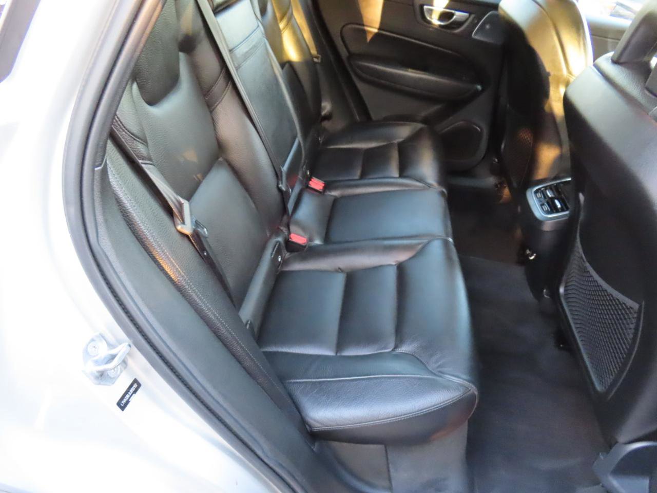 Used 2018 Volvo XC60 T6 Inscription w/ Convenience Package image 14