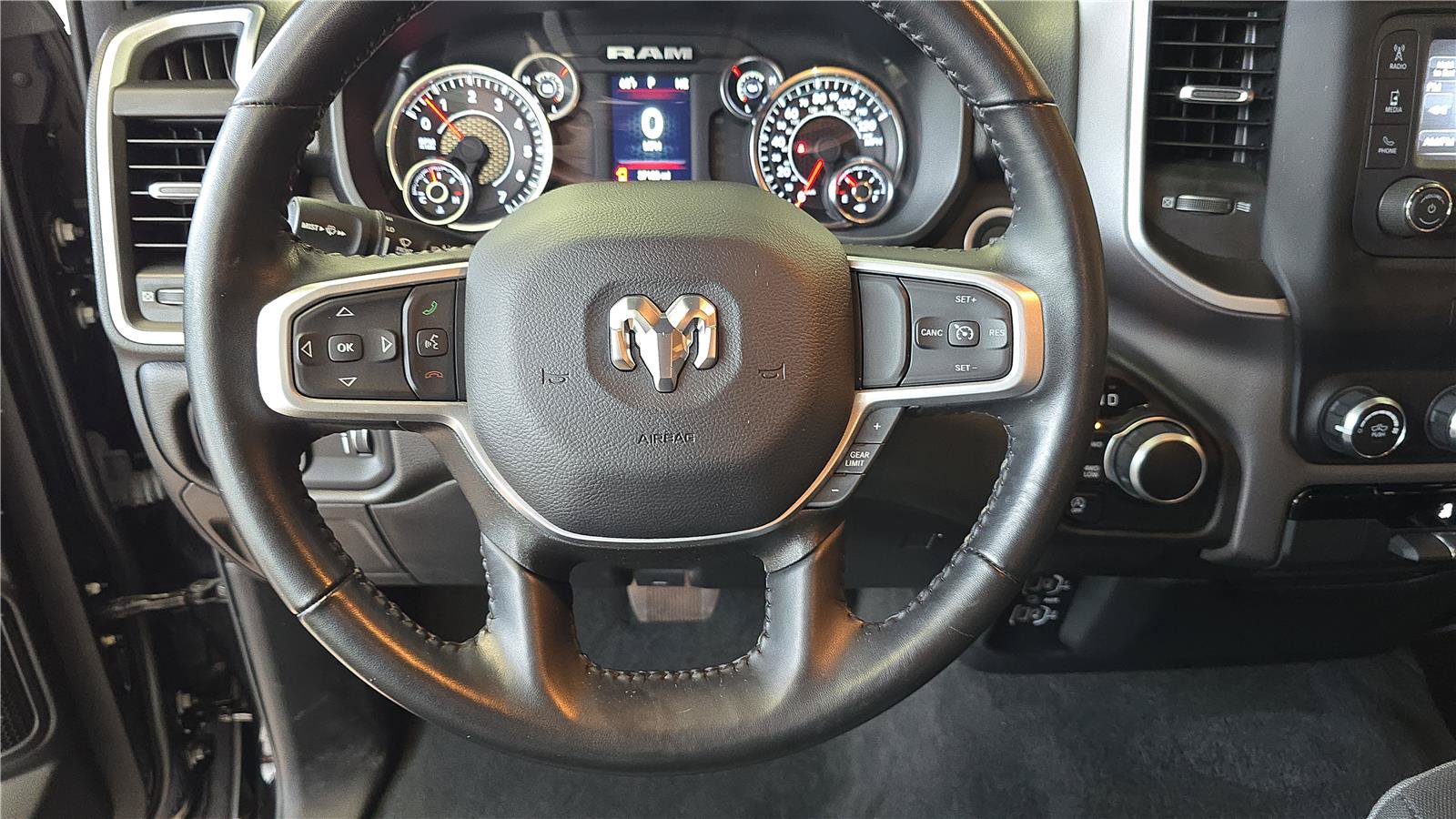 Used 2023 RAM 1500 Big Horn AWD/4WD image 25