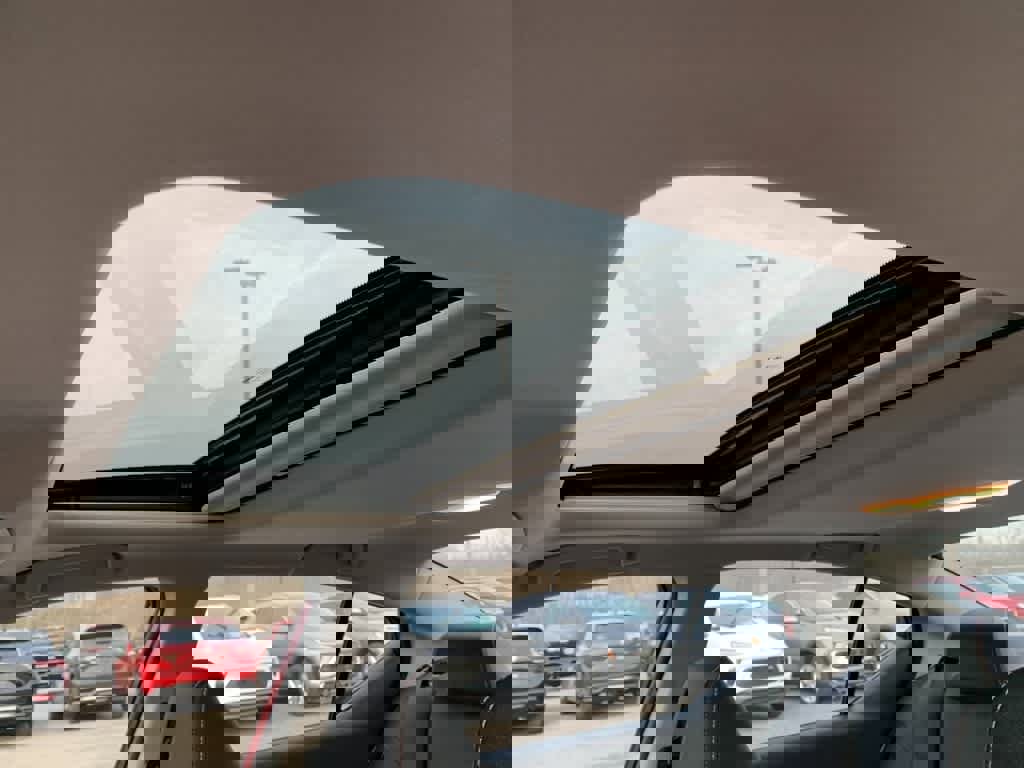 Used 2023 Nissan Altima 2.5 SR w/ SR Premium Package image 12