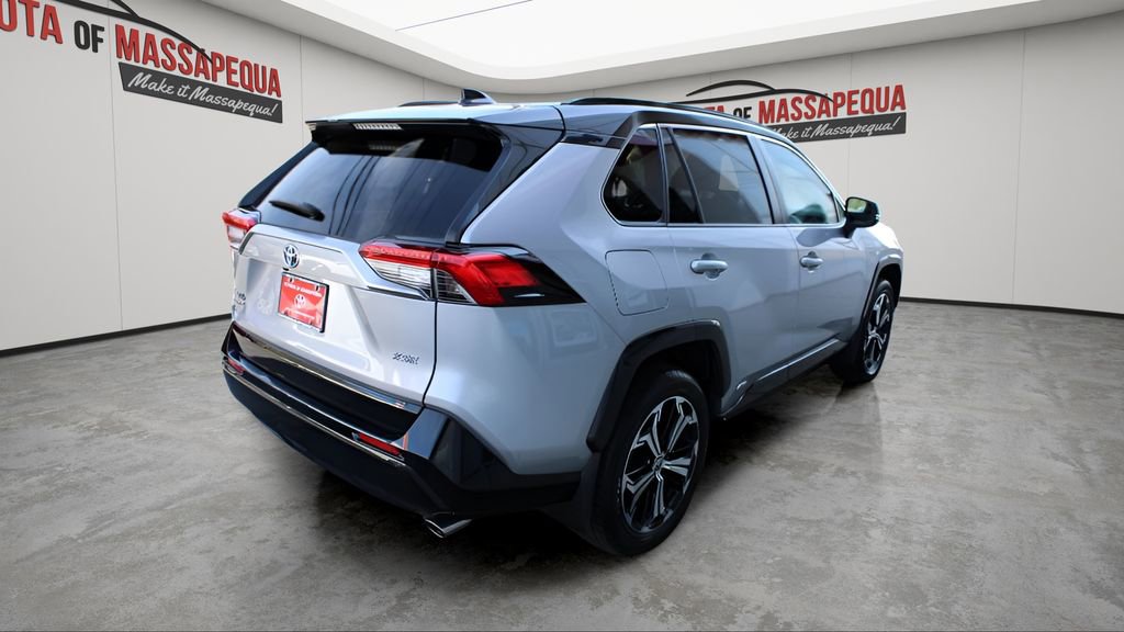 Used 2023 Toyota RAV4 XSE AWD/4WD image 3