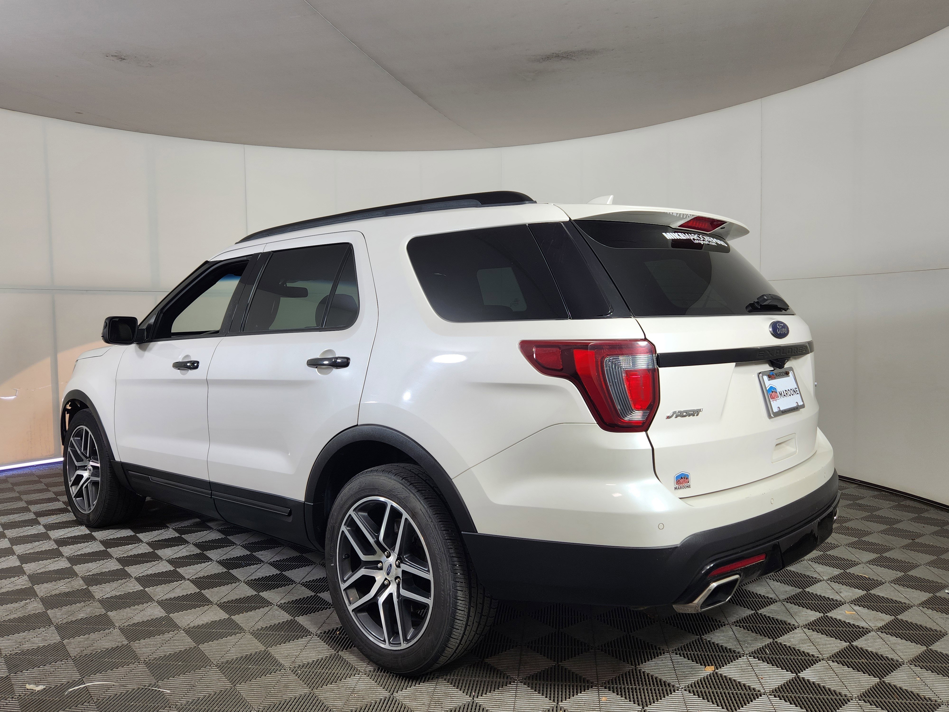 Used 2017 Ford Explorer Sport AWD/4WD image 5