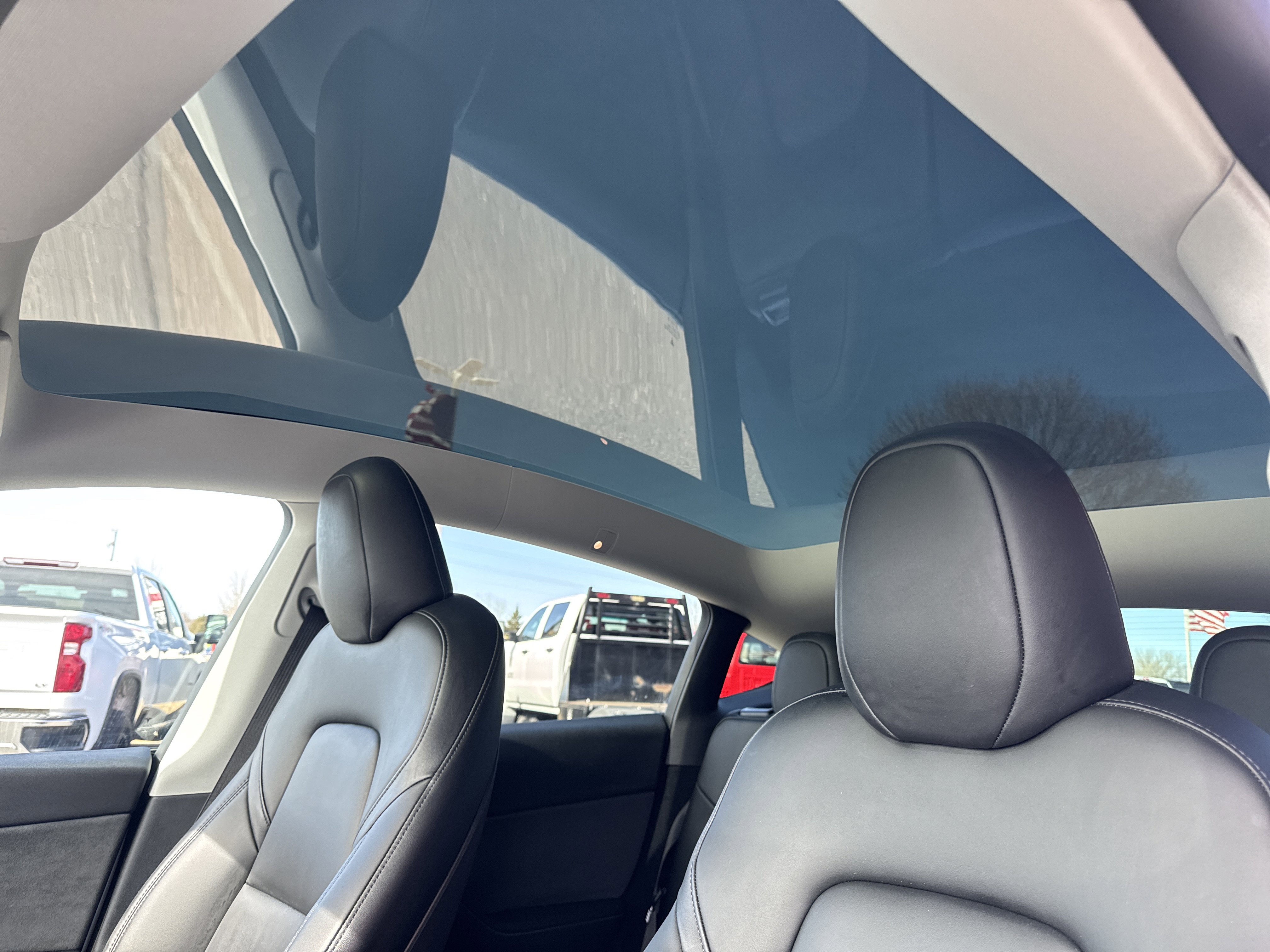 Used 2023 Tesla Model Y Long Range image 17