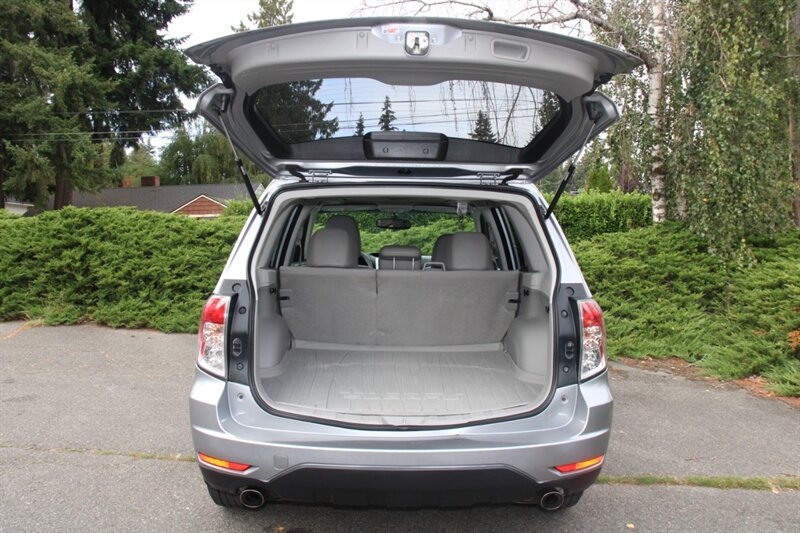 Used 2011 Subaru Forester 2.5X Limited AWD/4WD image 18