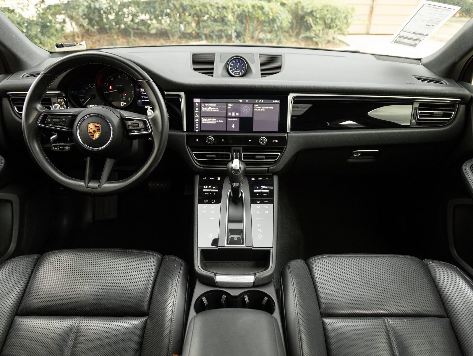 Certified 2023 Porsche Macan AWD/4WD image 12