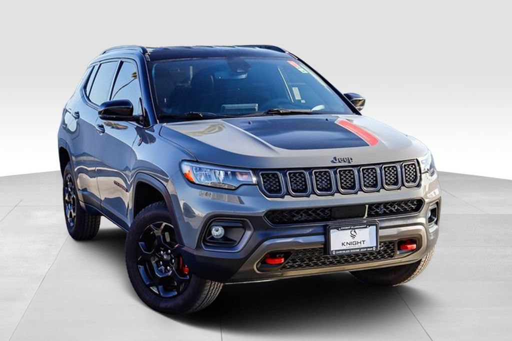 Used 2023 Jeep Compass Trailhawk w/ Trailer Tow Group AWD/4WD video 2