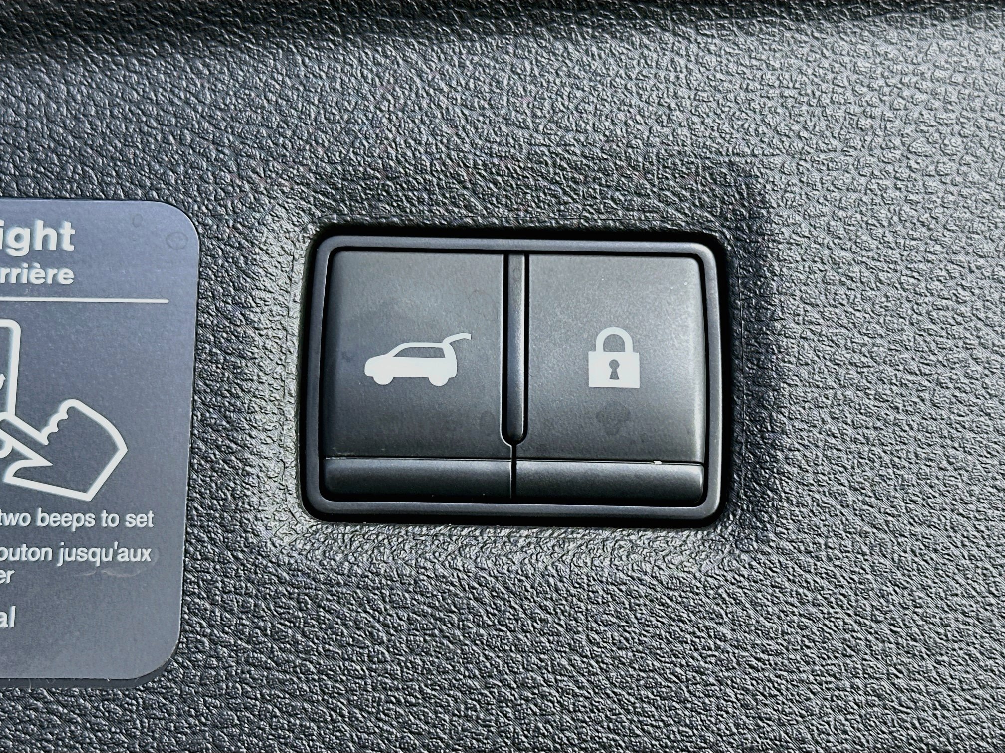 Used 2023 INFINITI QX50 Luxe w/ Accent Package FWD image 31