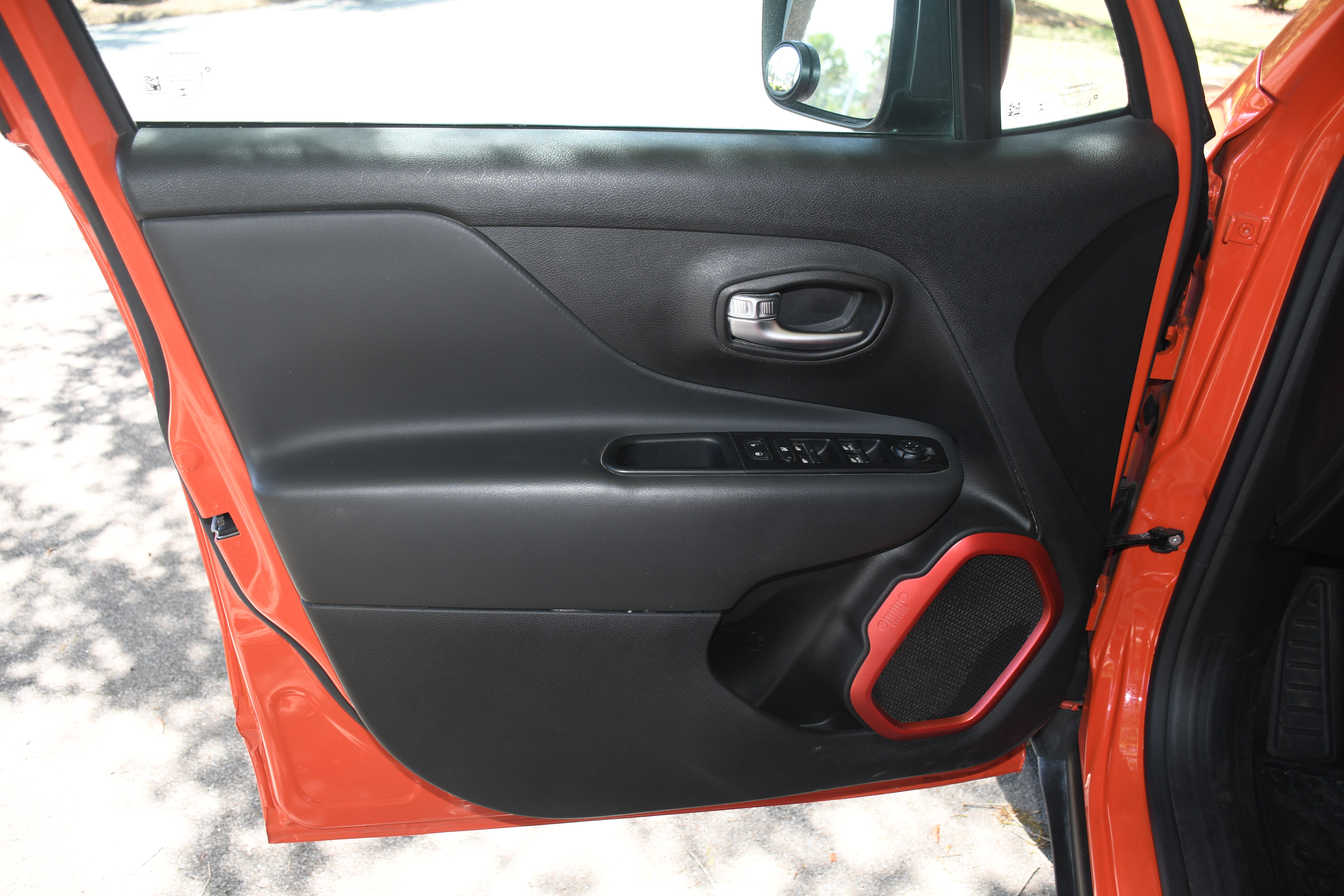 Used 2021 Jeep Renegade Trailhawk w/ Trailer Tow Group AWD/4WD image 9