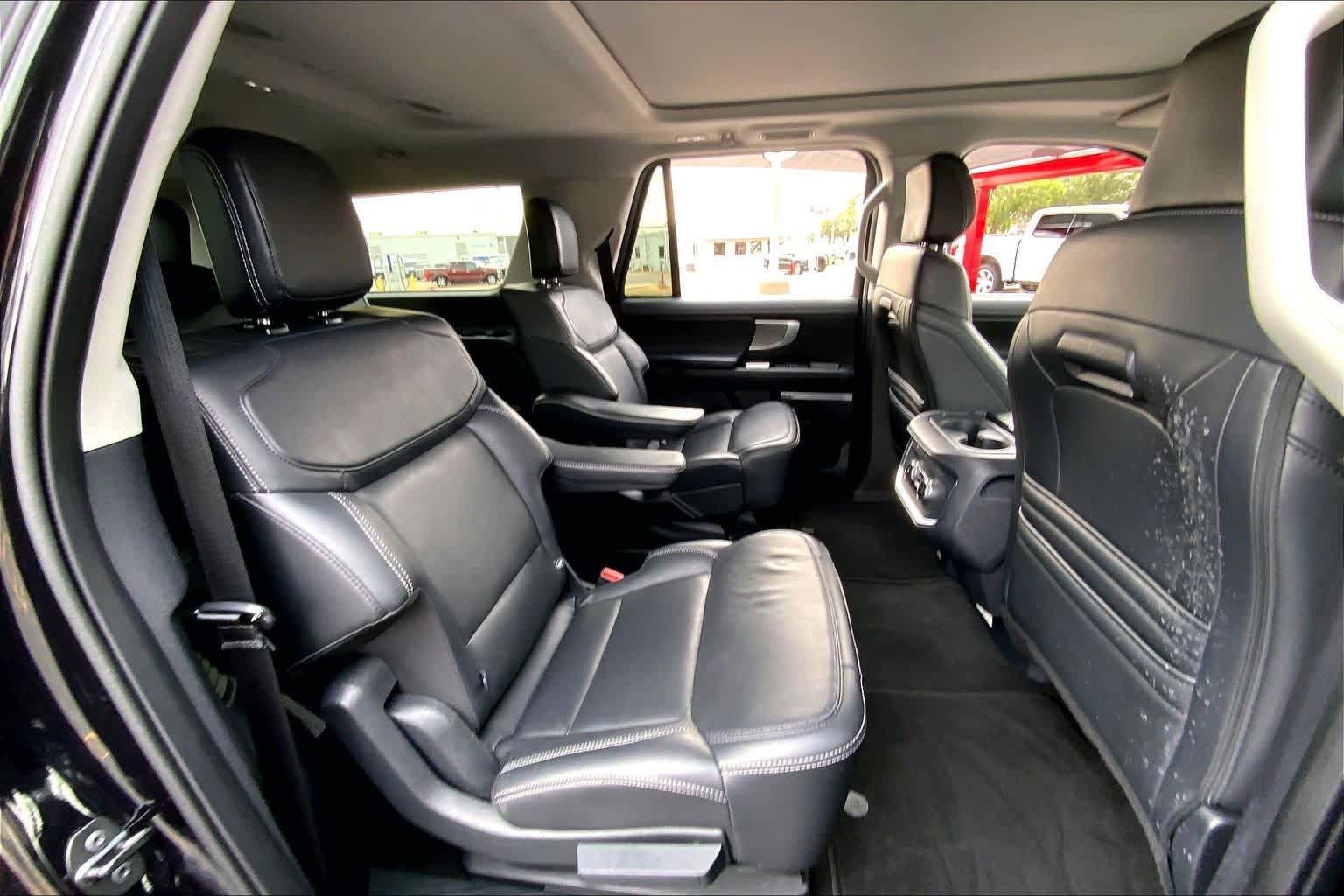 Used 2025 Ford Expedition Max Platinum AWD/4WD image 20