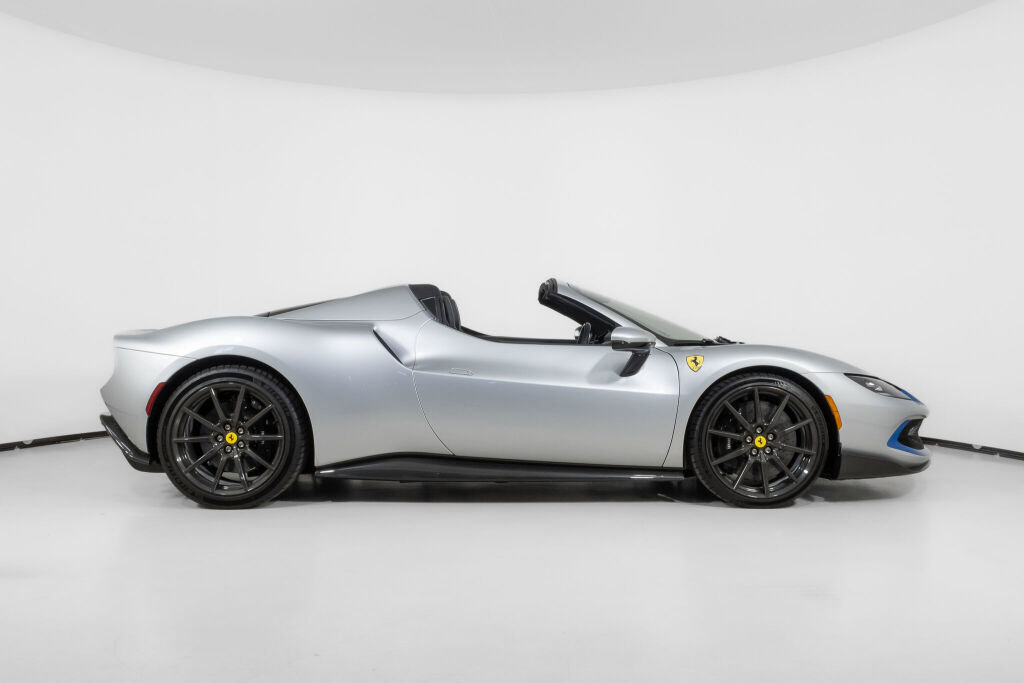 Used 2023 Ferrari 296 GTS image 10