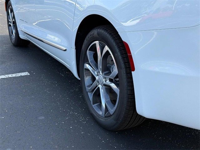 New 2026 Chrysler Pacifica Pinnacle image 6
