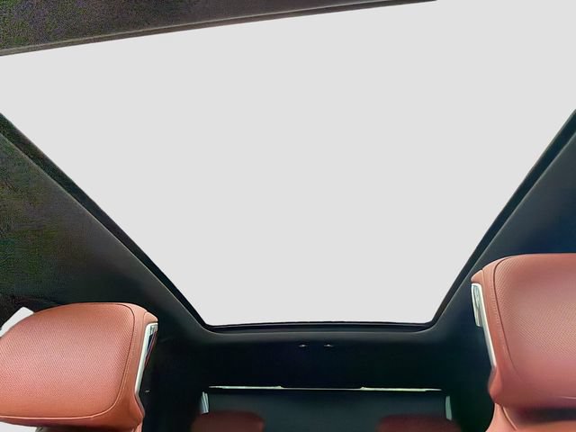 Used 2025 BMW i7 eDrive50 w/ M Sport Package RWD image 26