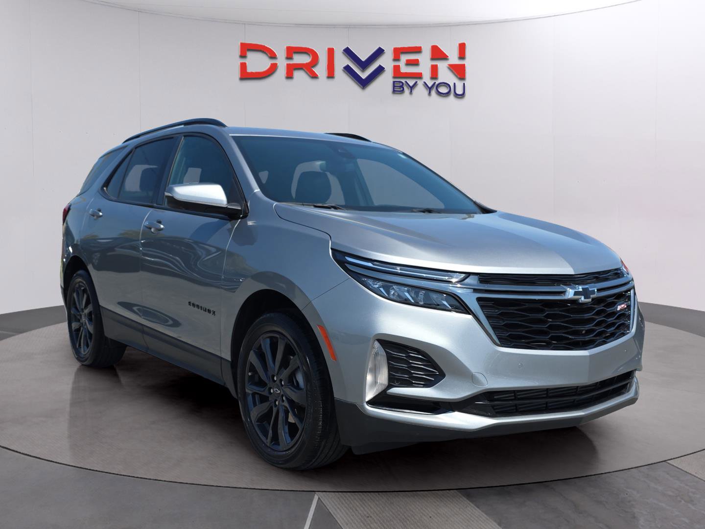 Used 2023 Chevrolet Equinox RS w/ RS Leather Package image 8