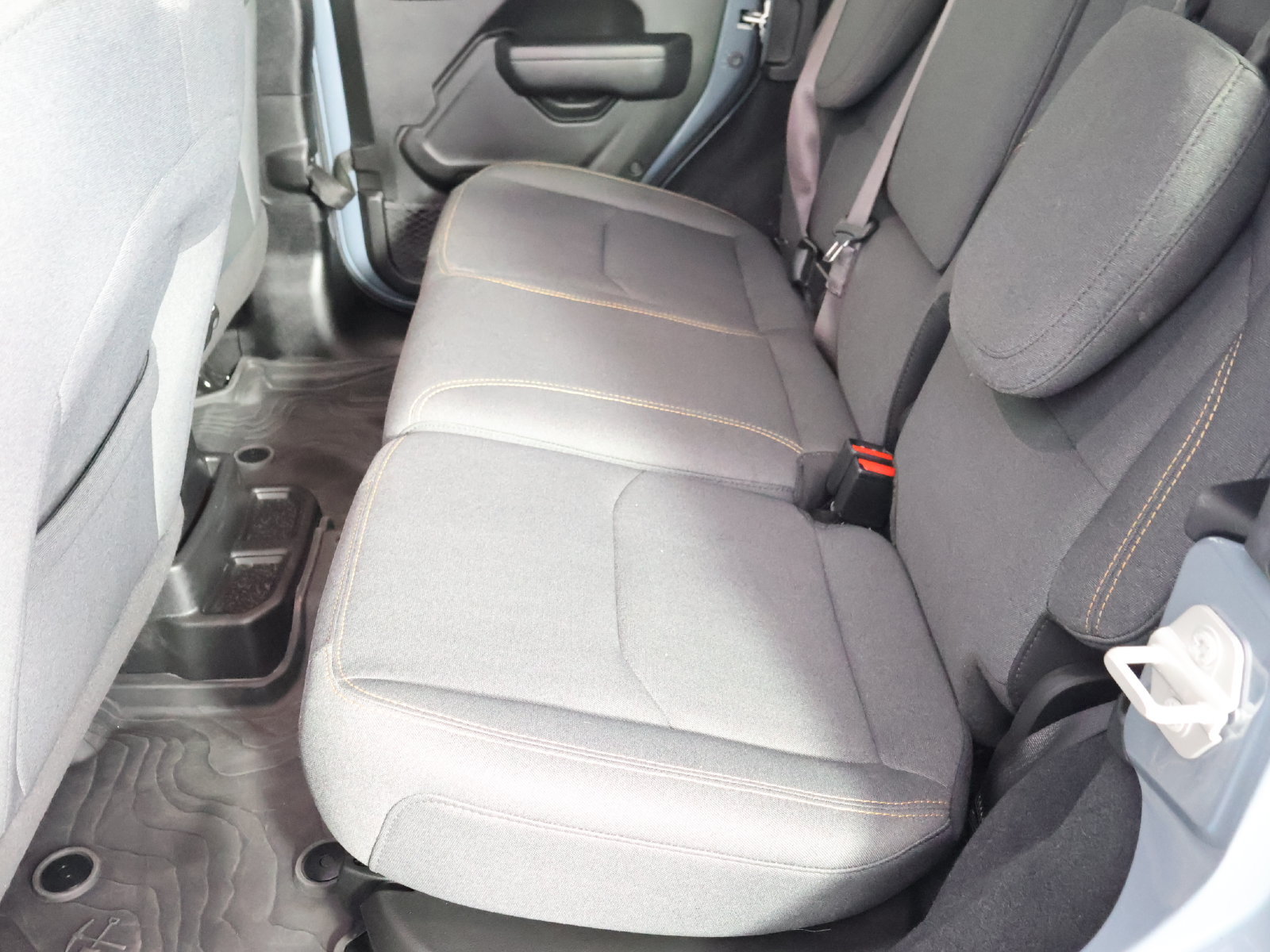 Used 2024 Jeep Wrangler Unlimited AWD/4WD image 44