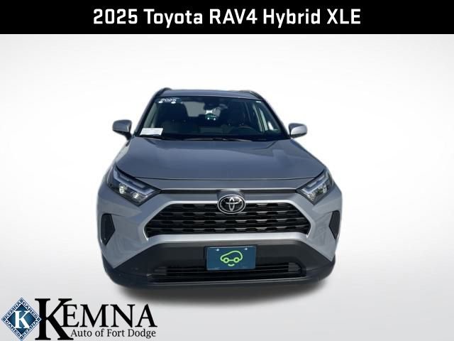 Used 2025 Toyota RAV4 XLE image 9