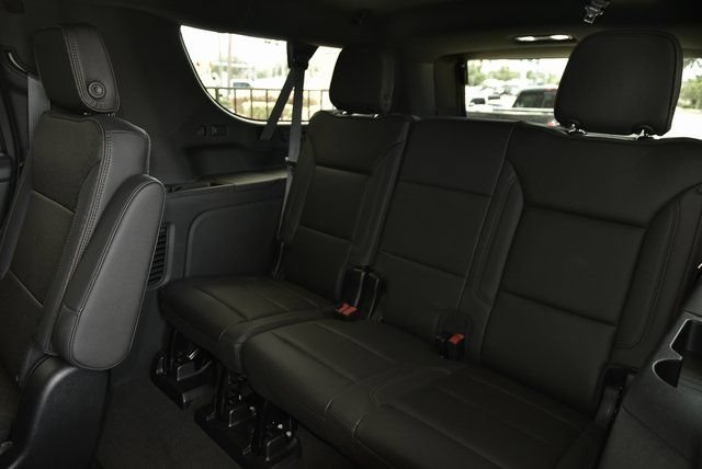 Used 2024 Chevrolet Suburban High Country AWD/4WD image 19