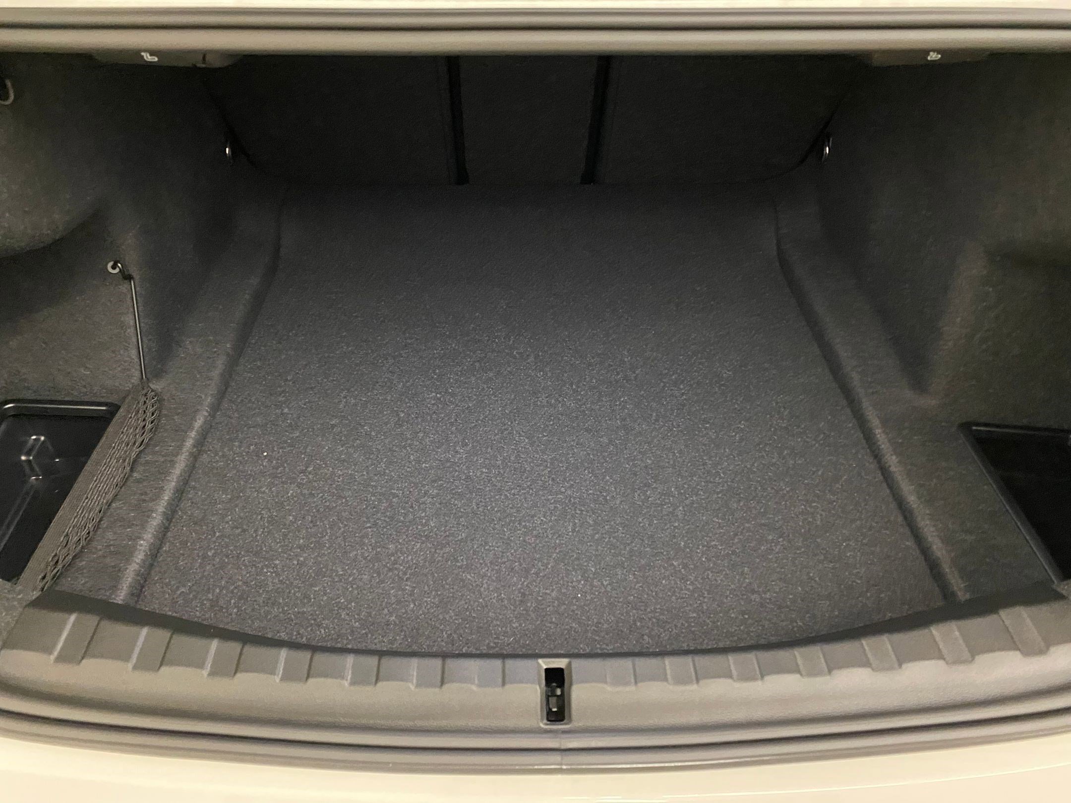 New 2025 BMW 330i xDrive Sedan w/ Convenience Package image 31