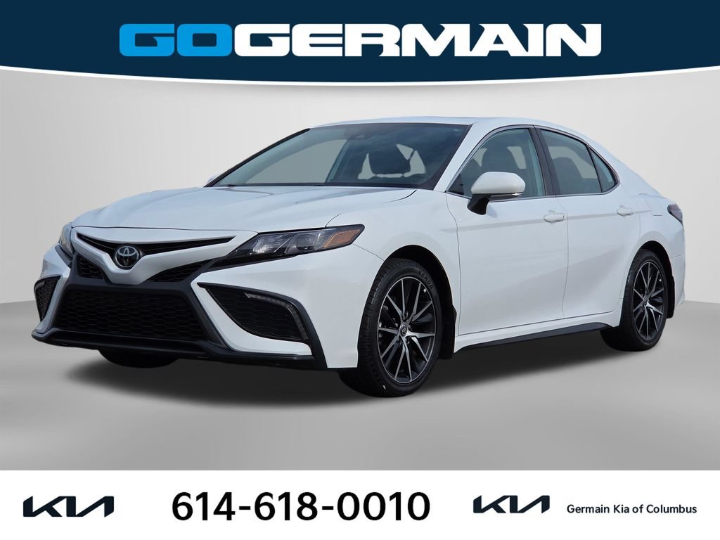Used 2024 Toyota Camry SE w/ Cold Weather Package