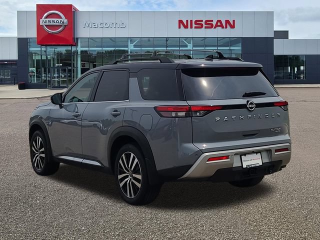 Used 2024 Nissan Pathfinder Platinum w/ Cargo Package AWD/4WD image 5