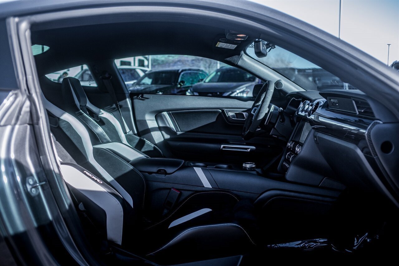 Used 2022 Ford Mustang Shelby GT500 w/ Carbon Fiber Track Pack image 31