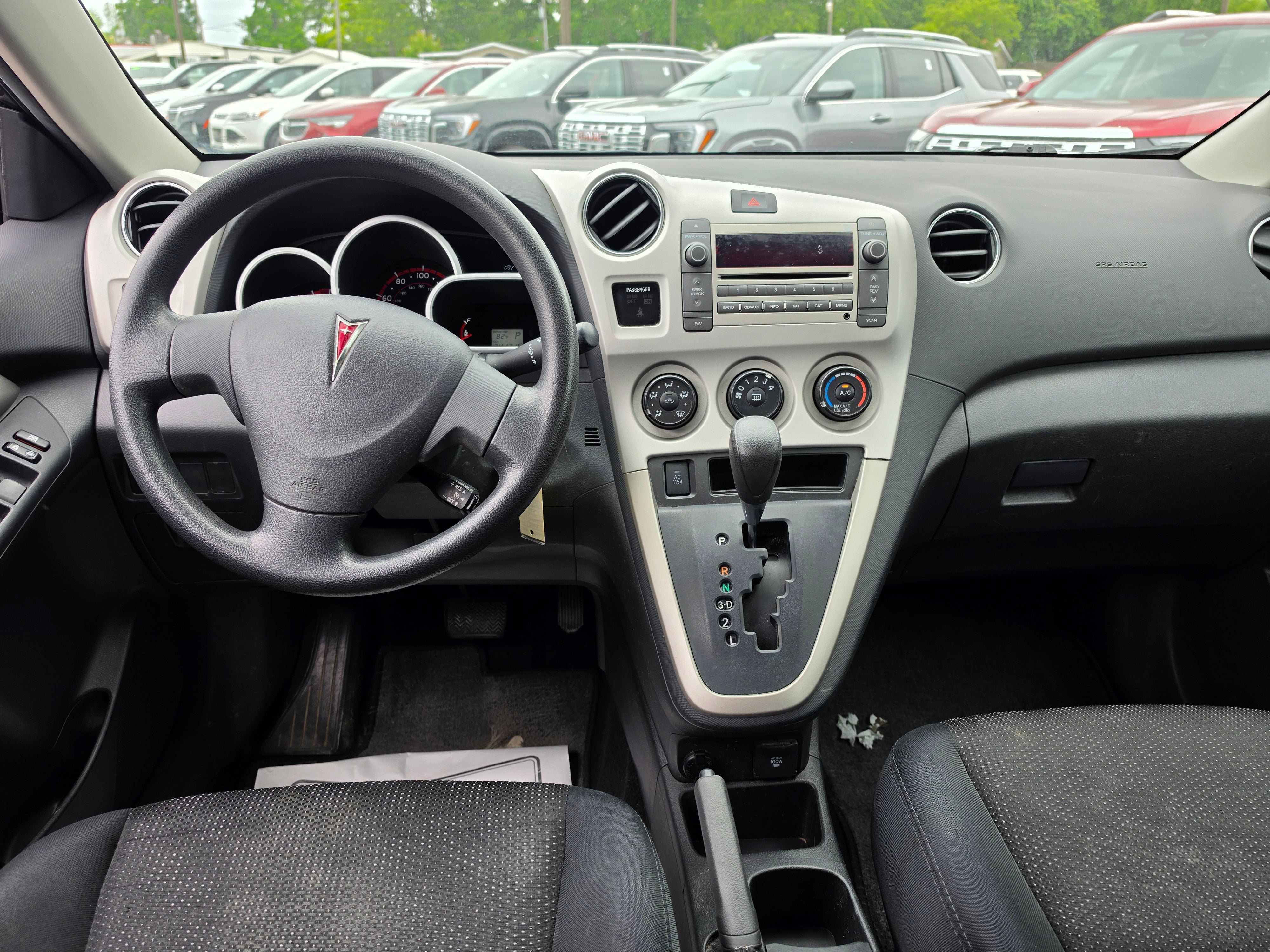 Used 2009 Pontiac Vibe w/ Preferred Package FWD image 8
