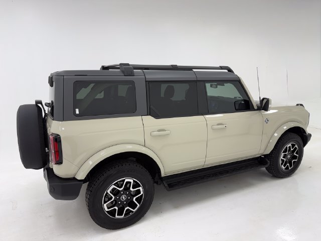 Used 2025 Ford Bronco Outer Banks AWD/4WD image 41