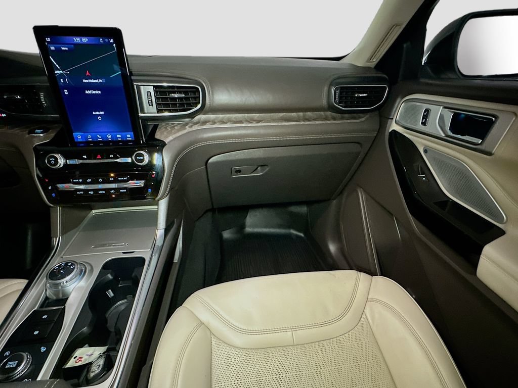 Certified 2022 Ford Explorer Platinum w/ Equipment Group 601A AWD/4WD image 33