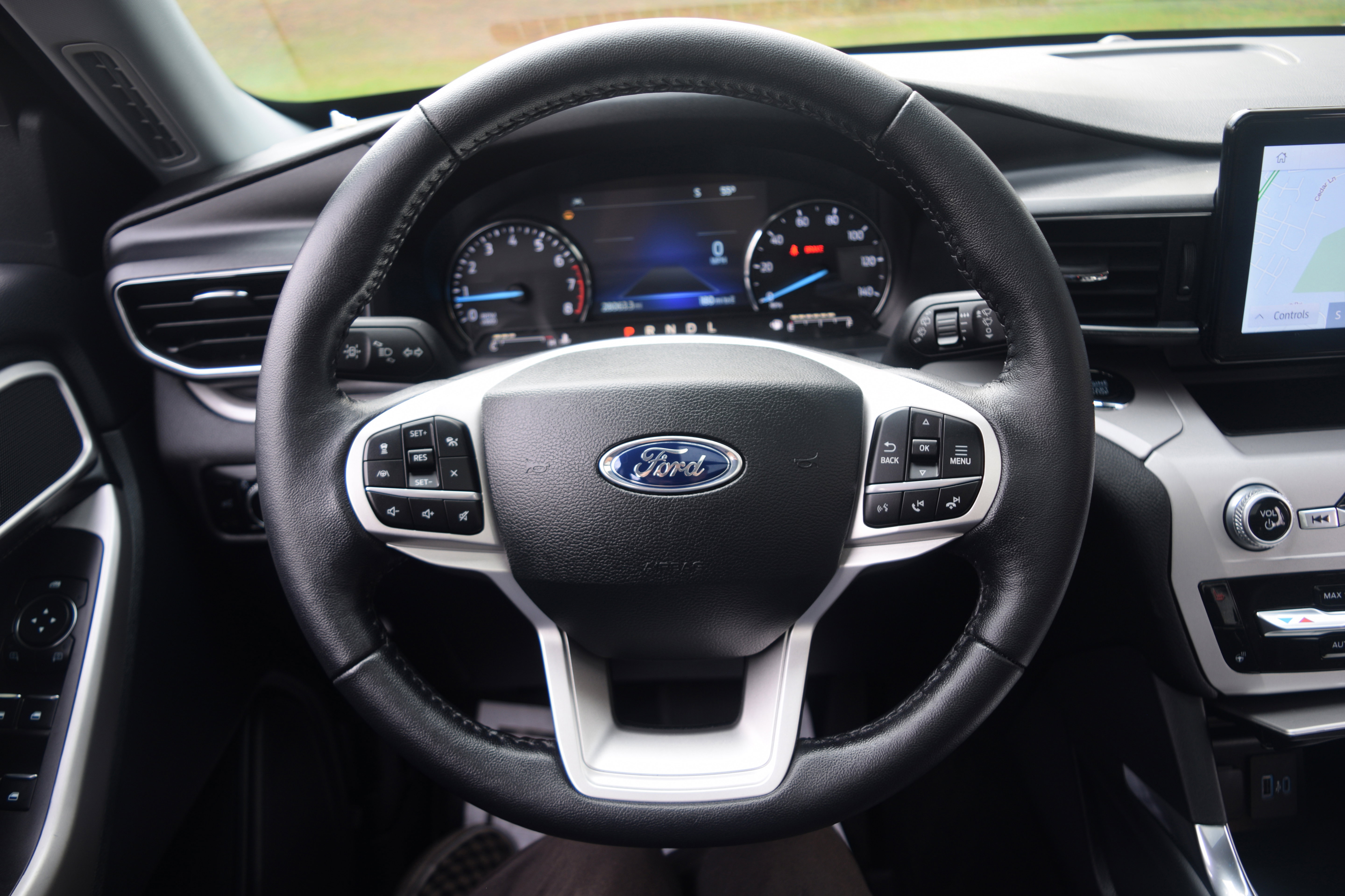 Used 2023 Ford Explorer XLT w/ Equipment Group 202A image 4