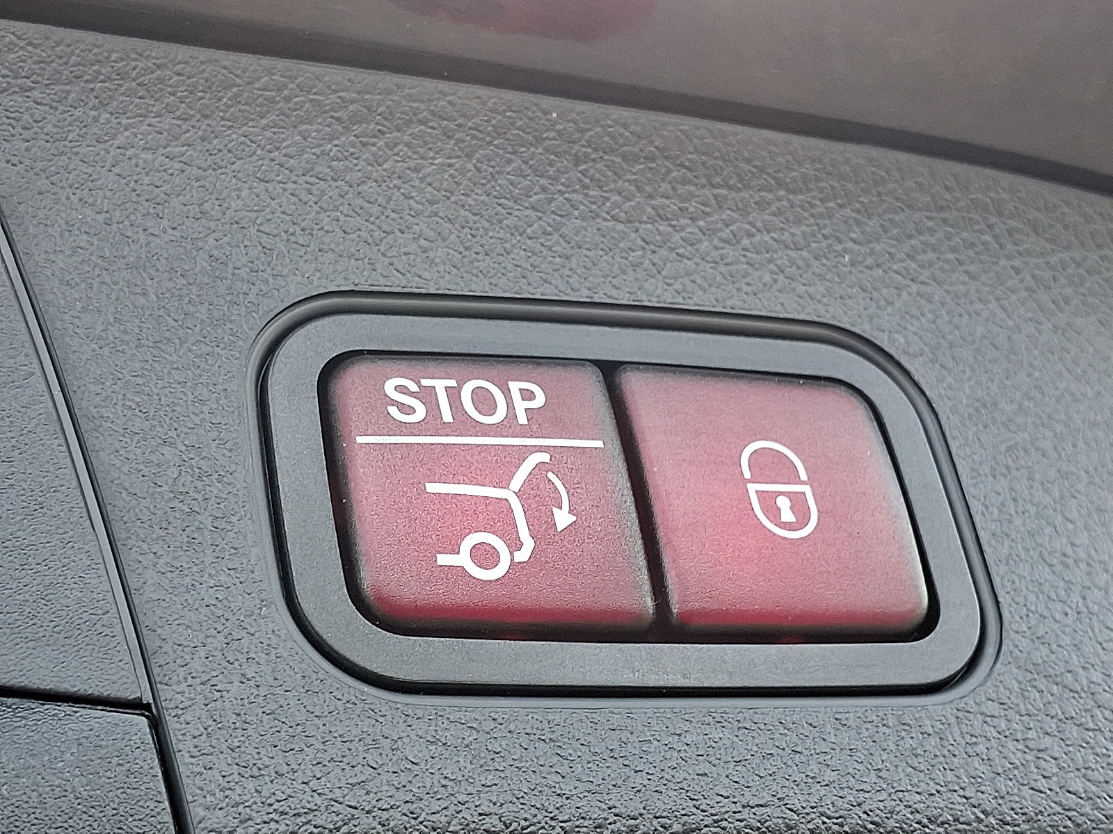 Certified 2025 Mercedes-Benz GLA 250 4MATIC image 29