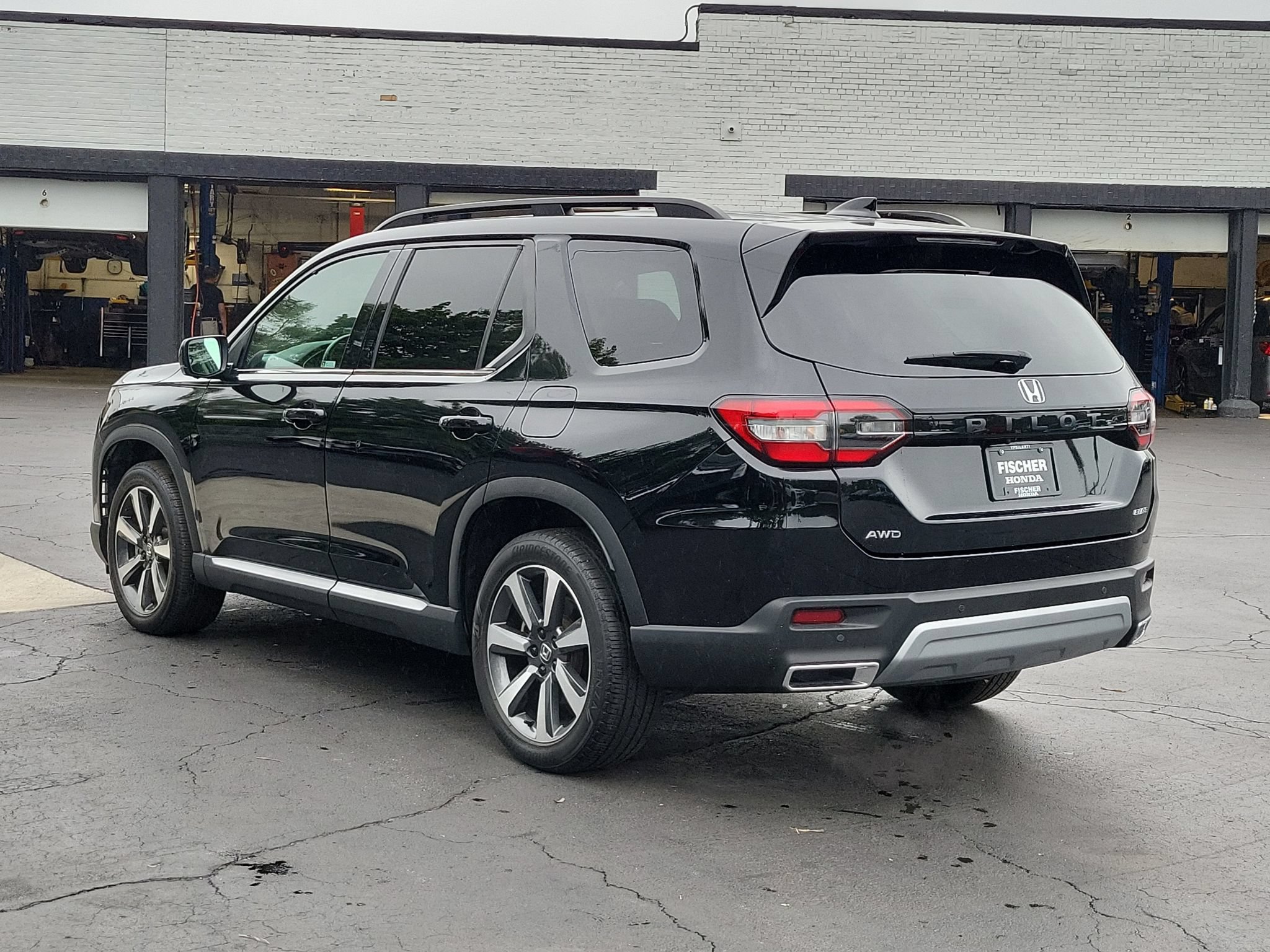 Certified 2023 Honda Pilot Elite image 4