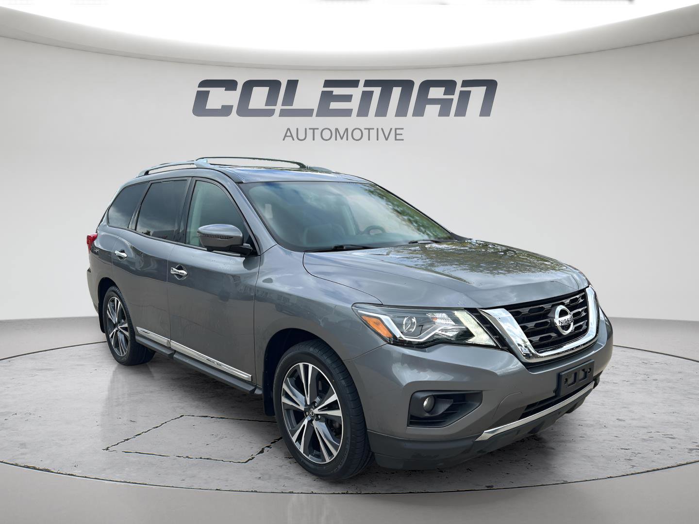 Used 2020 Nissan Pathfinder Platinum AWD/4WD image 2