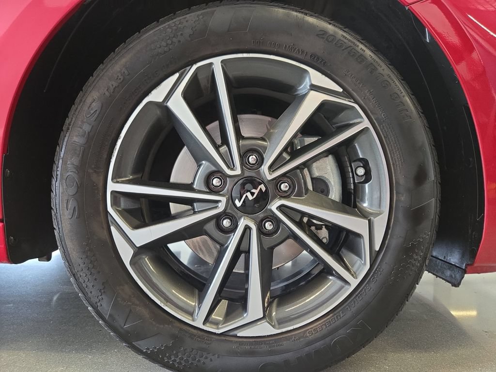 Used 2024 Kia Forte LXS FWD image 28