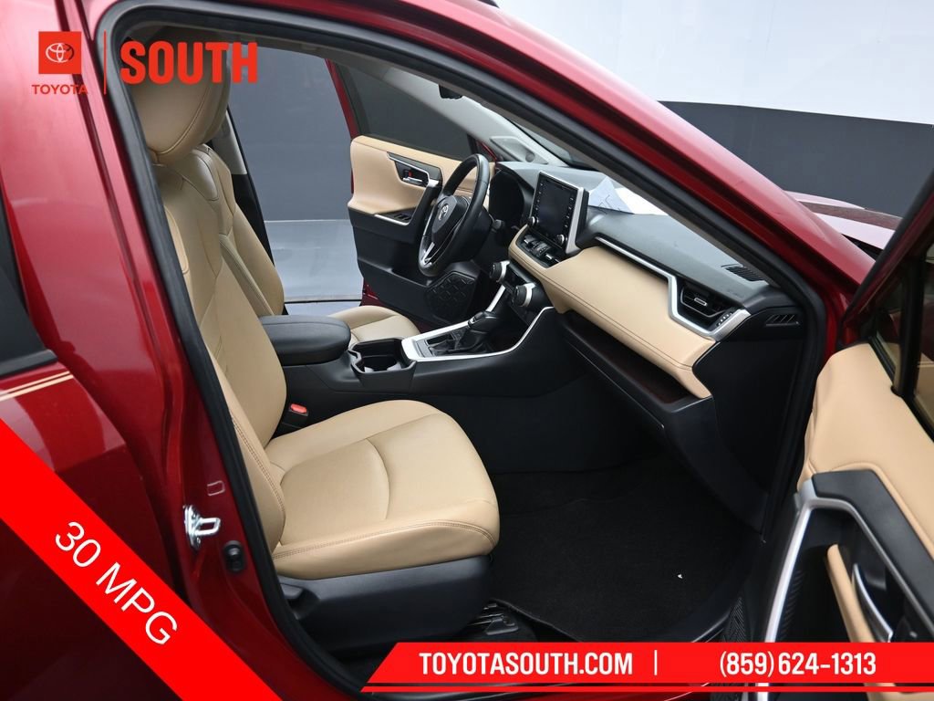Used 2020 Toyota RAV4 Limited w/ Limited Grade Weather Package FWD image 33