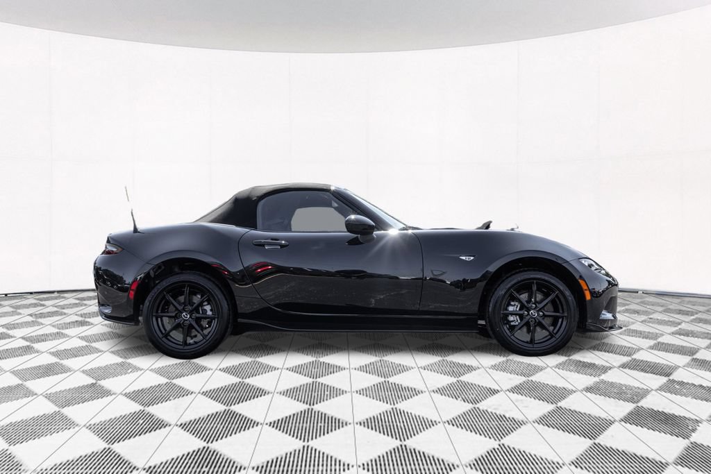 Used 2026 MAZDA MX-5 Miata Sport w/ Appearance Package RWD image 11