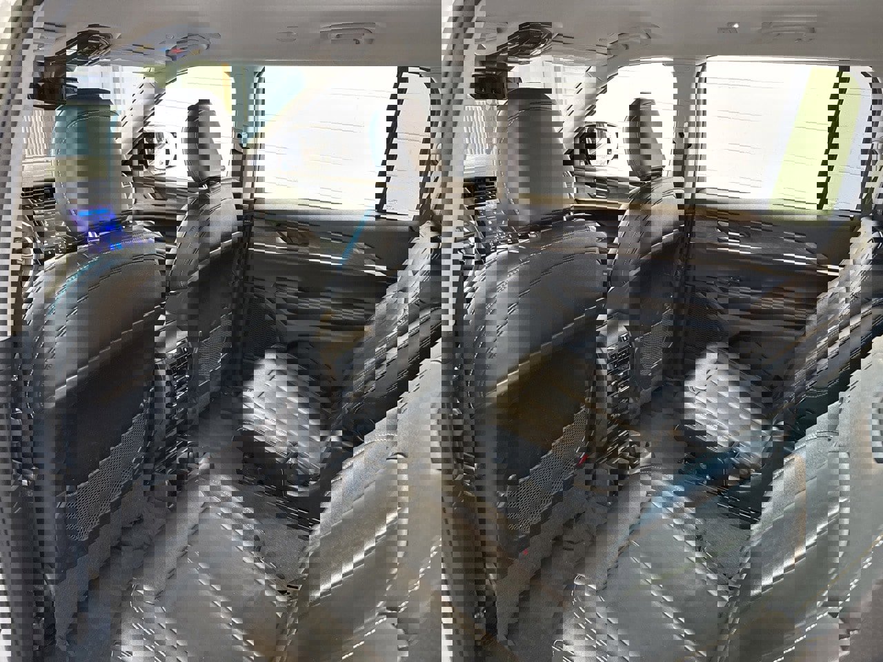 Used 2023 Jeep Grand Cherokee L Limited w/ Black Appearance Package image 44