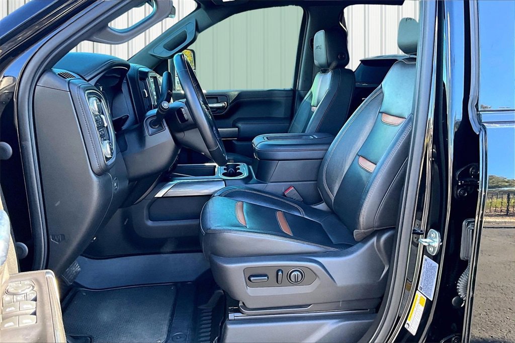 Used 2021 GMC Sierra 2500 AT4 w/ AT4 Premium Plus Package image 16