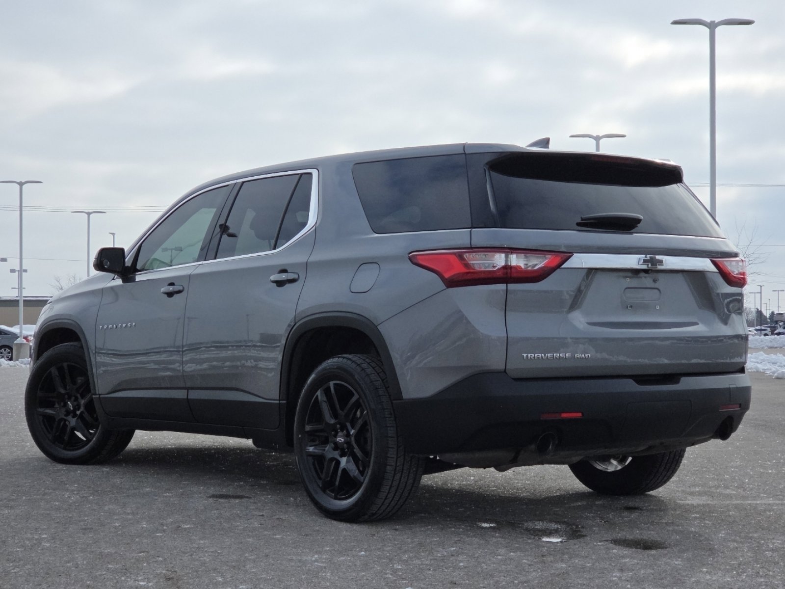 Used 2021 Chevrolet Traverse LS w/ LPO, Black Accent Package image 12