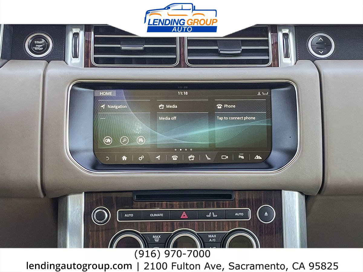 Used 2017 Land Rover Range Rover HSE image 14