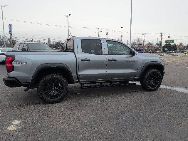 Used 2023 Chevrolet Colorado Trail Boss w/ Technology Package AWD/4WD image 9