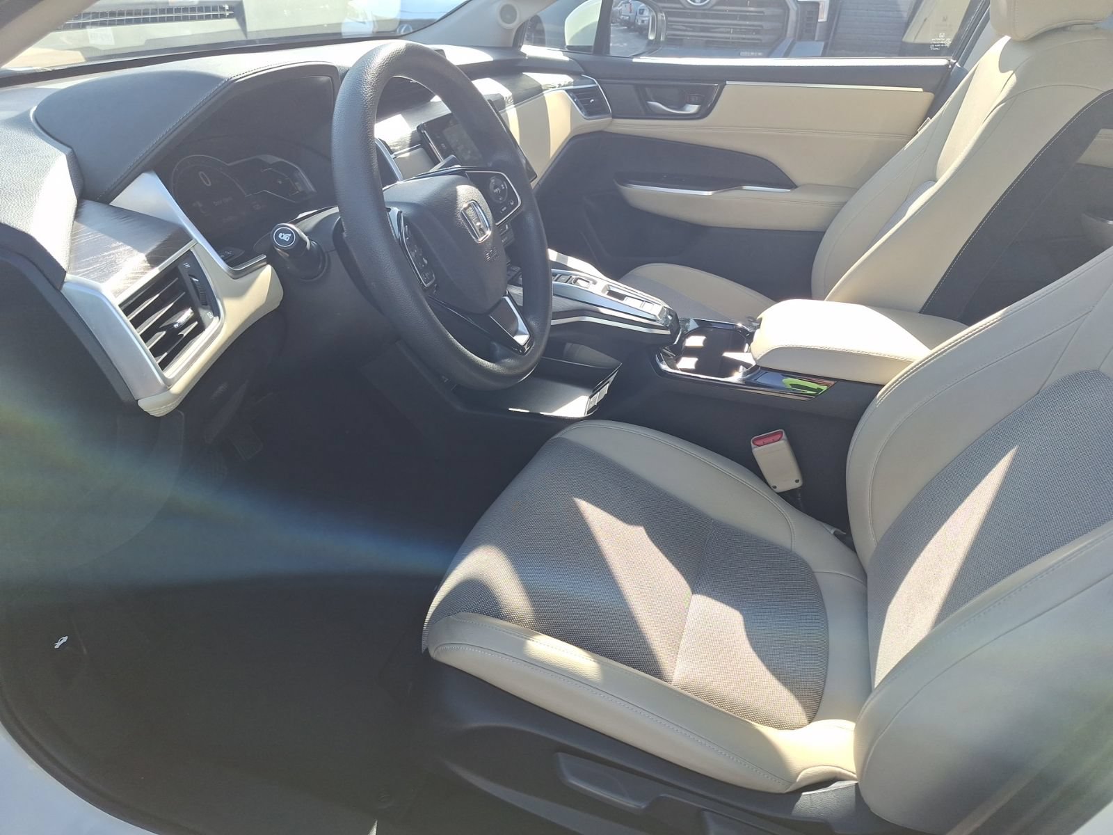 Used 2019 Honda Clarity Plug-In Hybrid image 17