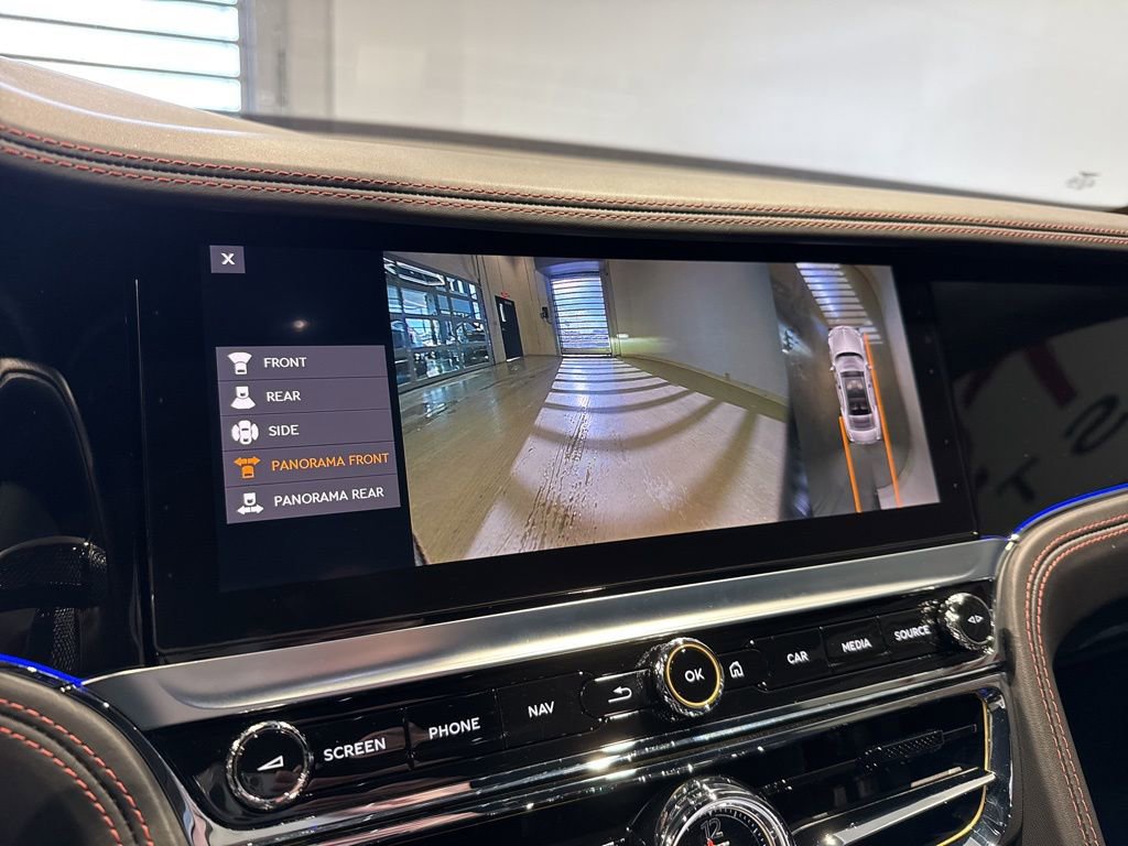 Used 2022 Bentley Flying Spur V8 image 34
