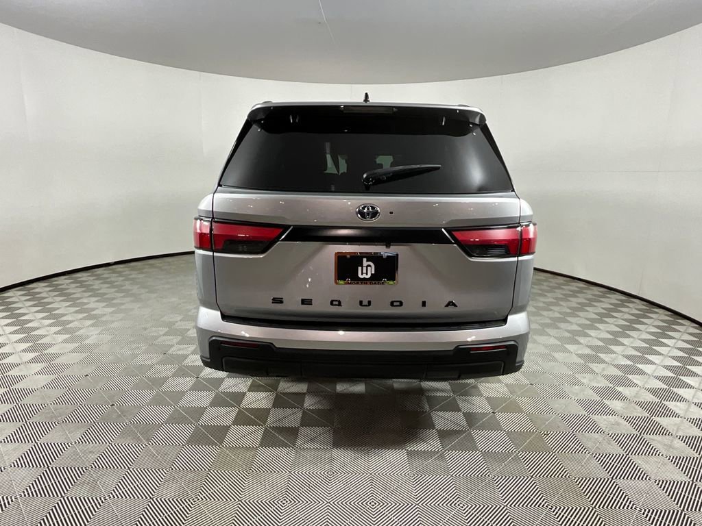 Used 2023 Toyota Sequoia SR5 w/ SR5 Premium Package AWD/4WD image 7