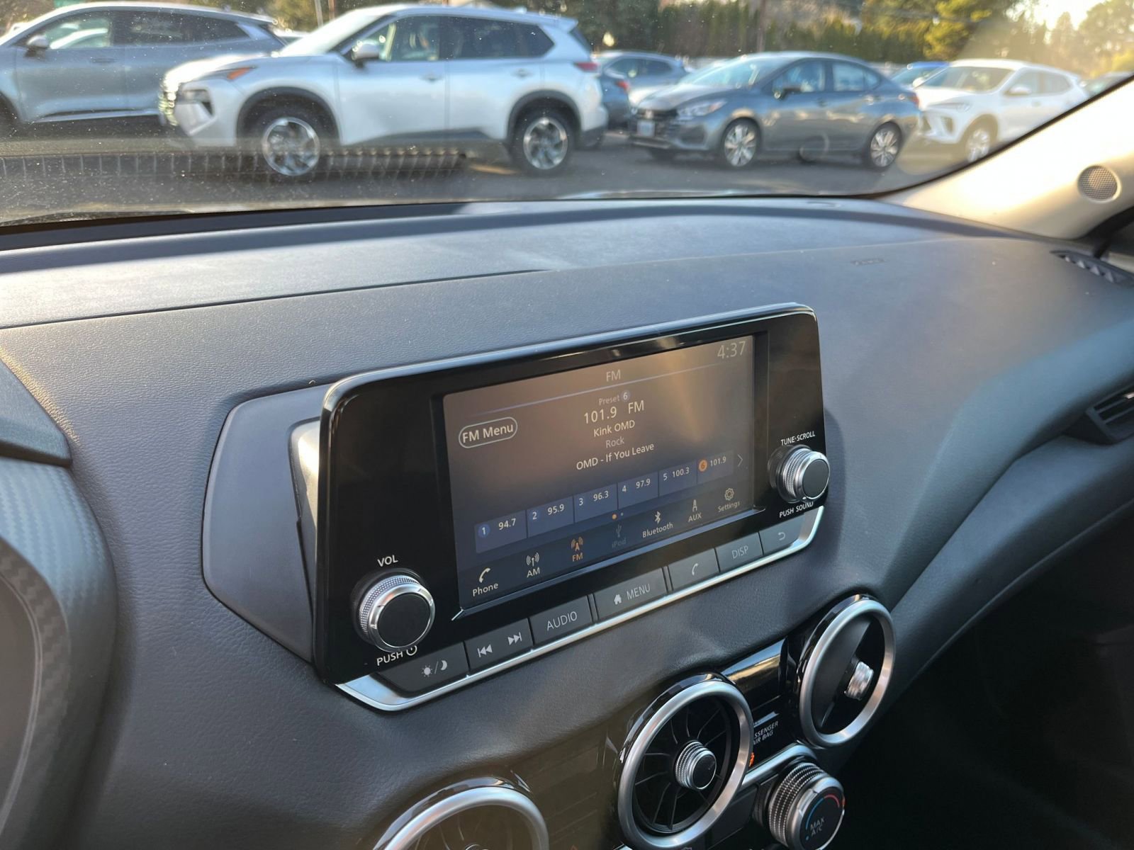 Used 2025 Nissan Sentra S FWD image 17