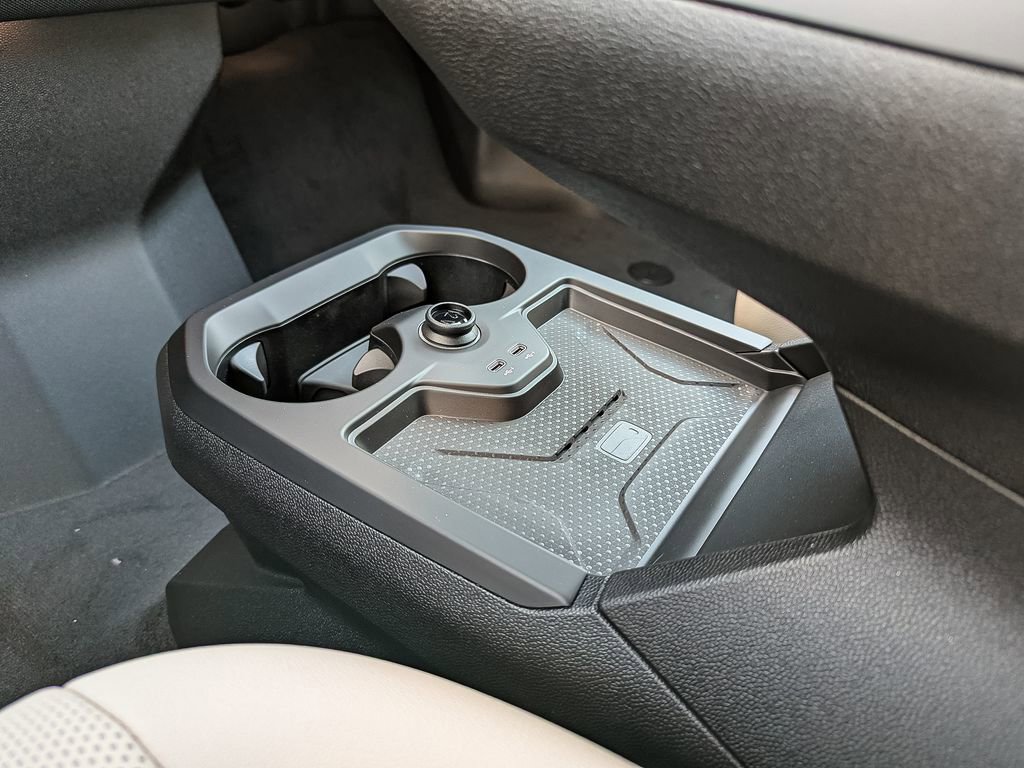 Used 2026 BMW iX xDrive60 w/ Premium Package image 27