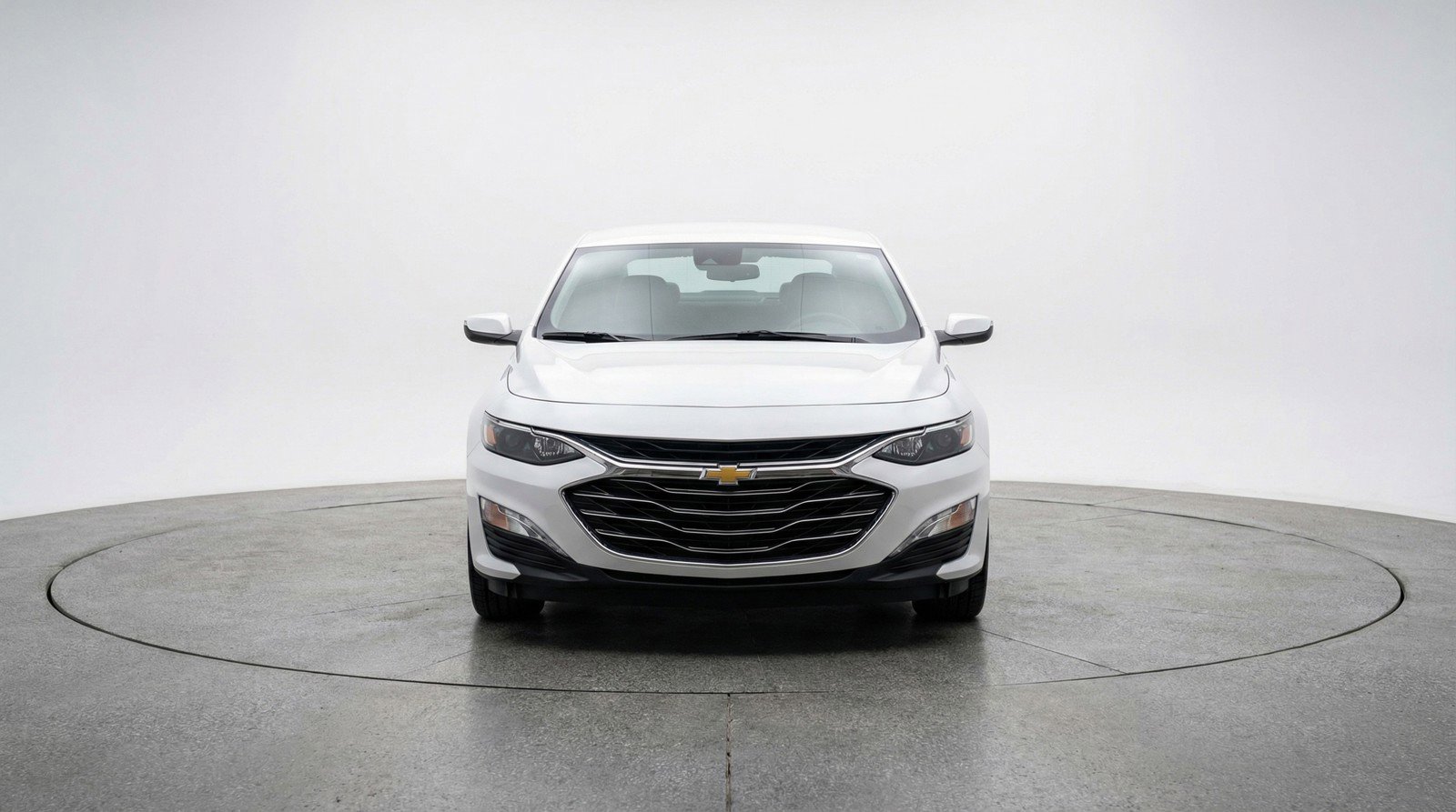 Used 2024 Chevrolet Malibu LT FWD image 2