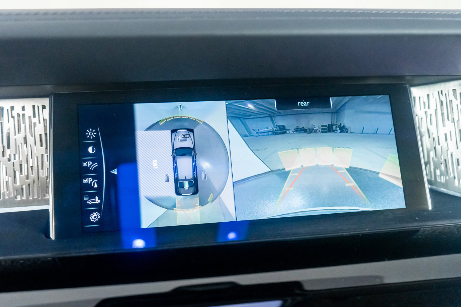 Used 2019 Rolls-Royce Phantom Sedan image 41