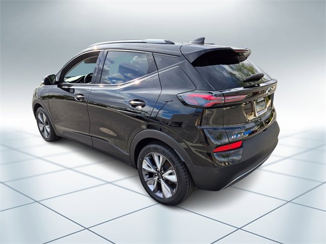 Used 2022 Chevrolet Bolt EUV LT w/ Convenience Package image 7