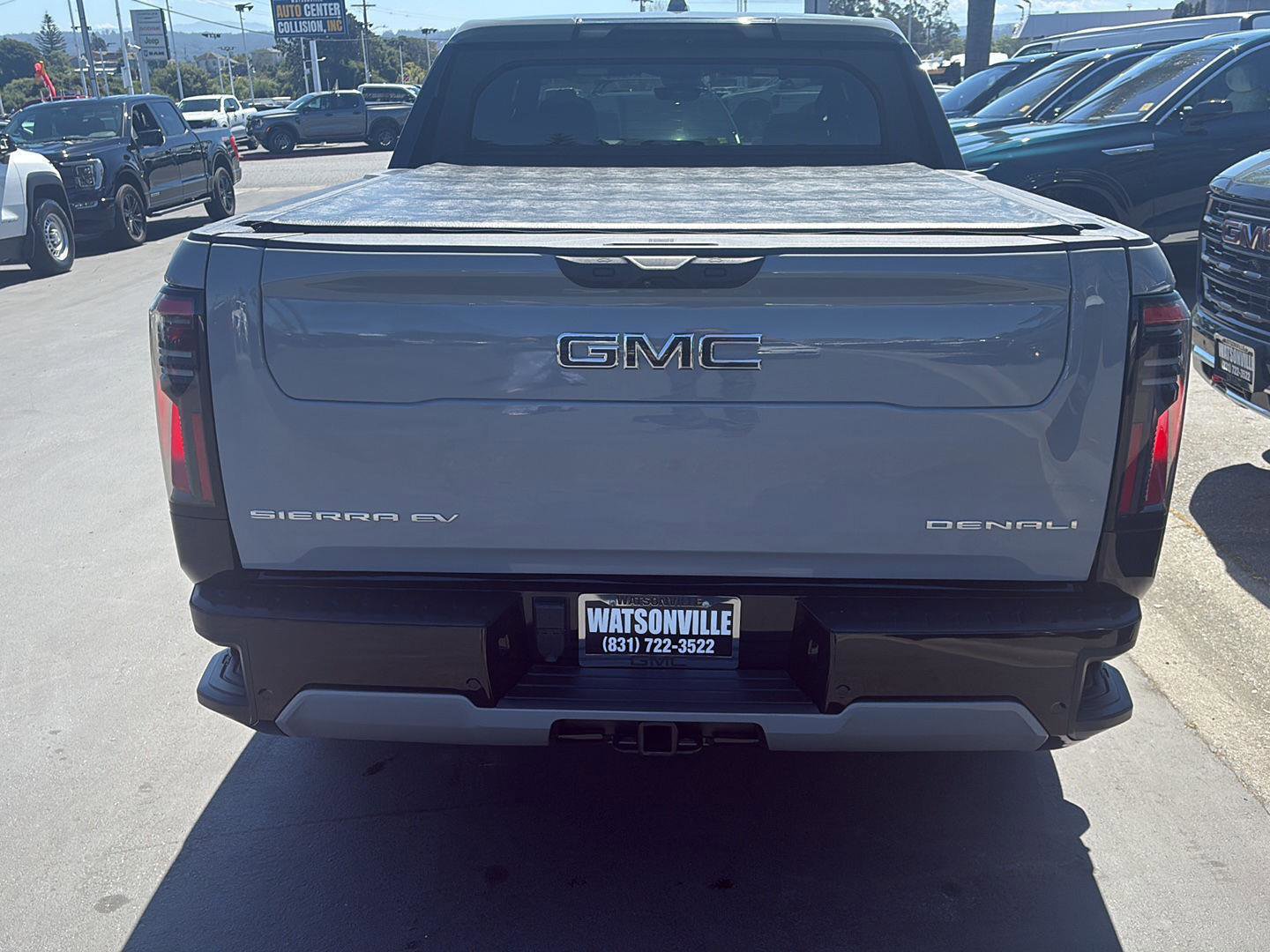 Used 2024 GMC Sierra EV Denali AWD/4WD image 4