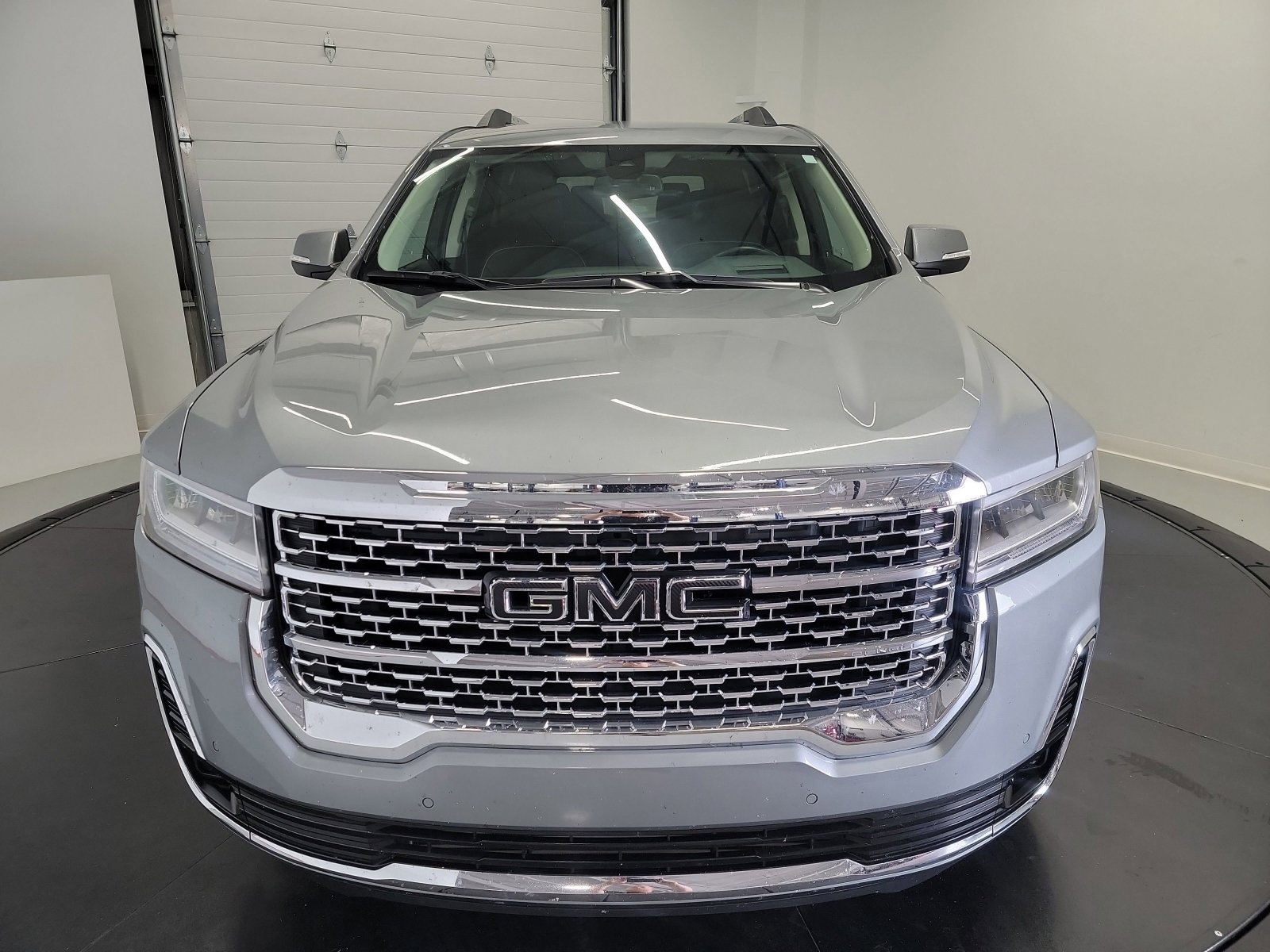 Used 2023 GMC Acadia Denali video 2