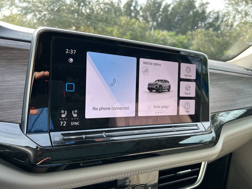 Certified 2025 Volkswagen Atlas SEL Premium R-Line image 35